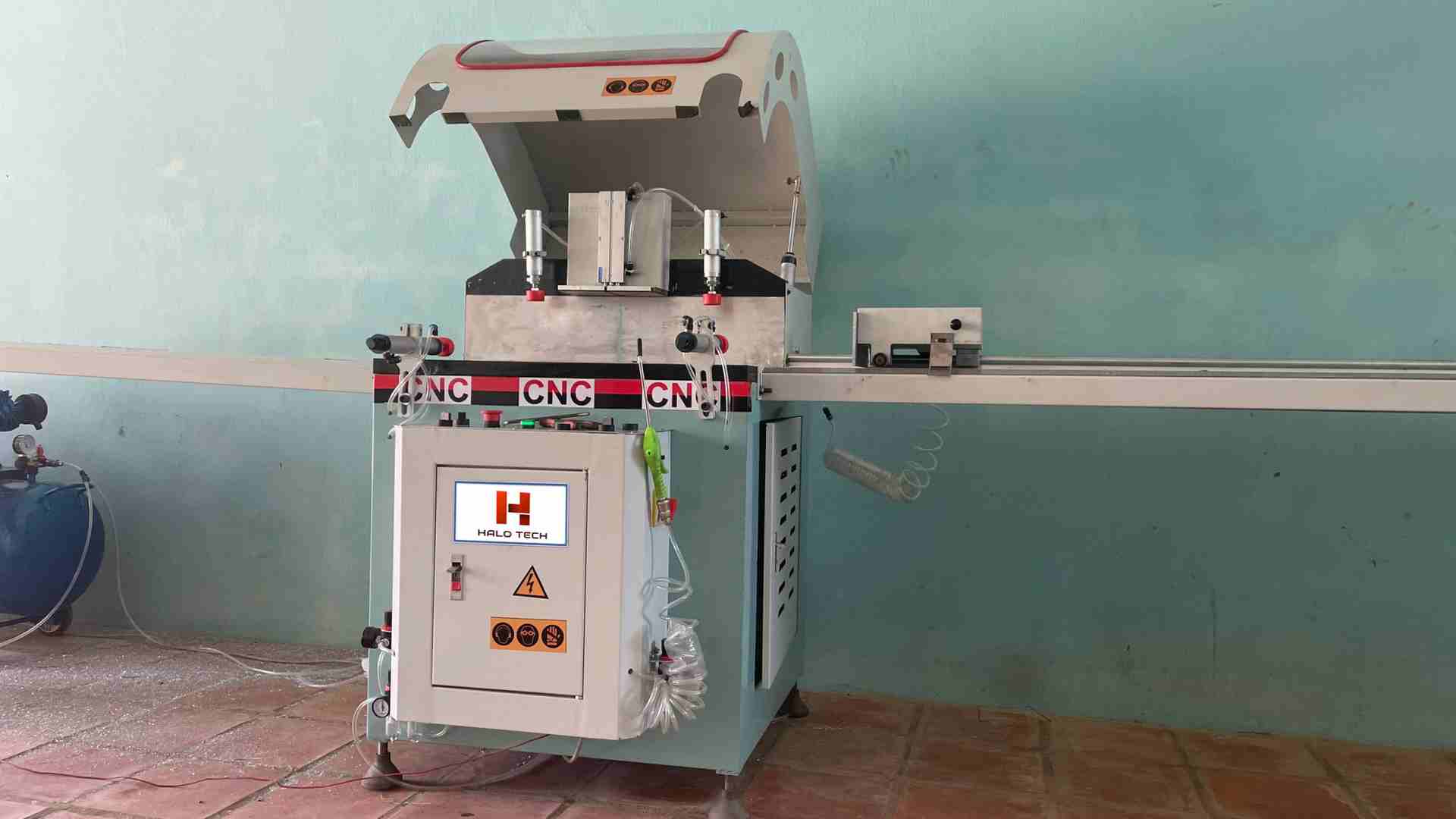 Sóc Trăng hân hoan đón máy cắt nhôm 1 đầu mâm xoay